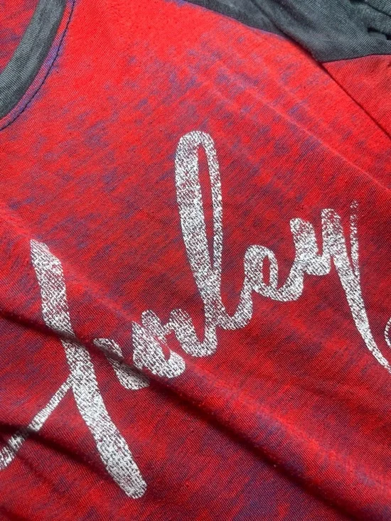 Hurley Women's 3/4 Sleeve Raglan Graphic Tee in Red & Heather Grey Size Medium - Picture 16 of 16